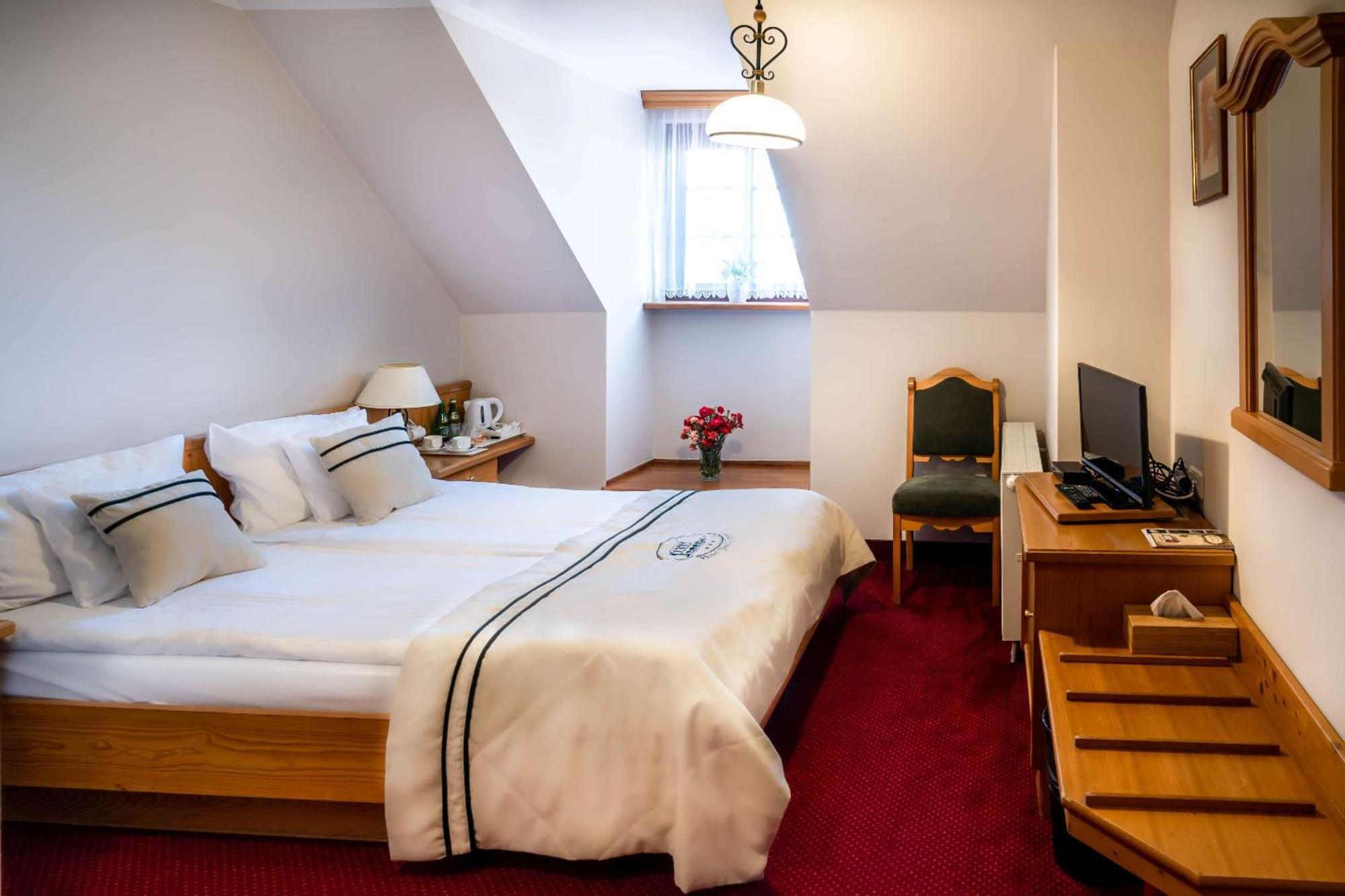 Hotel Pod Cizemka サンドミエシュ エクステリア 写真
